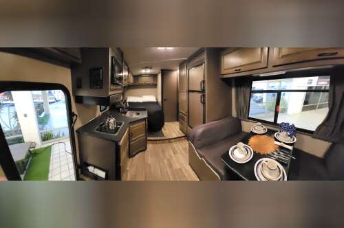 2020 Thor Motor Coach 23A in long beach CA