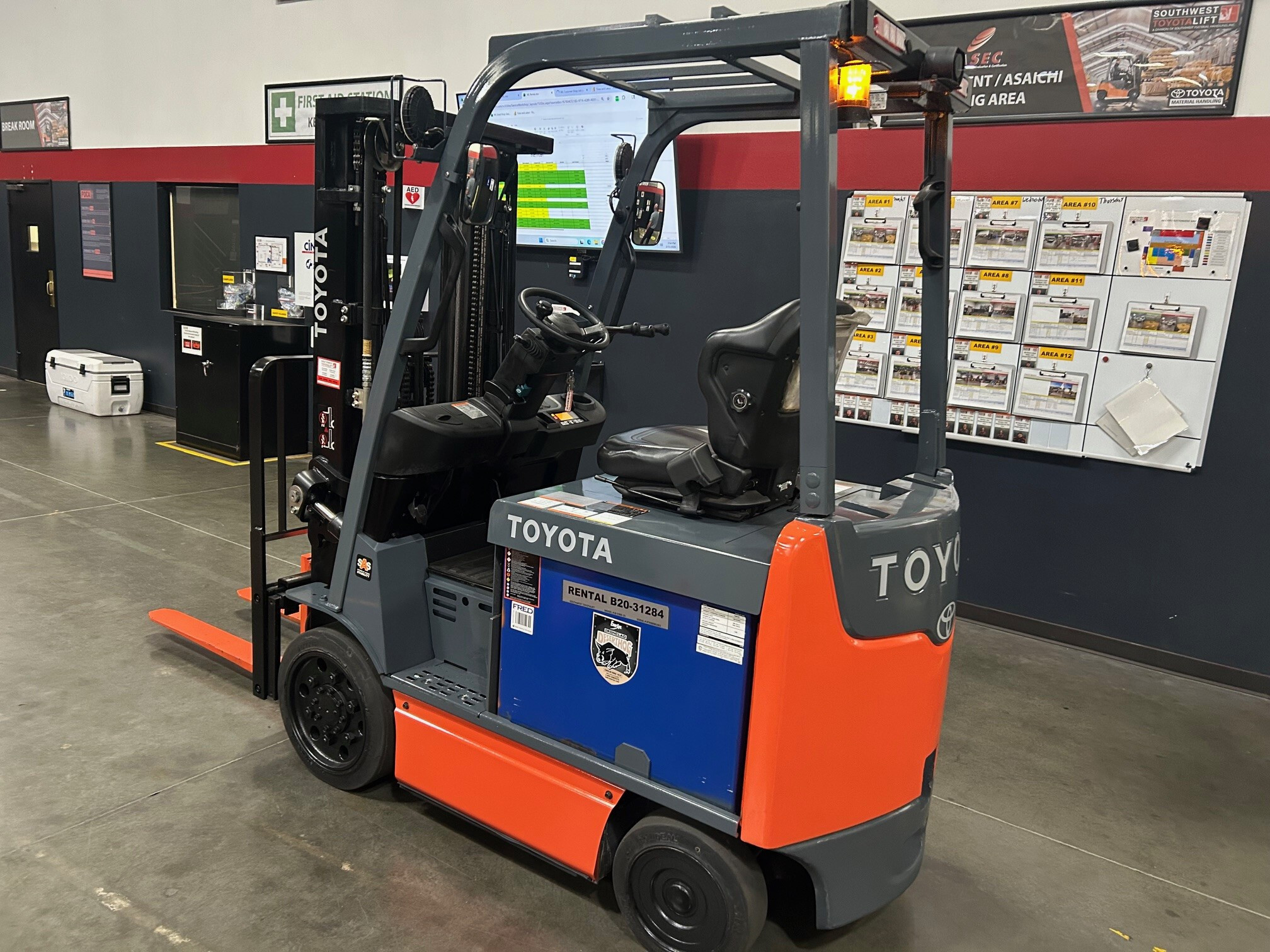 2018 Toyota Material Handling 8FBCU25 in Mira Loma, CA