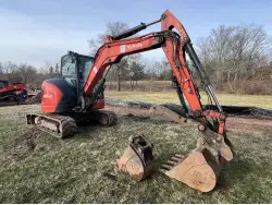 2022 KUBOTA U55-5