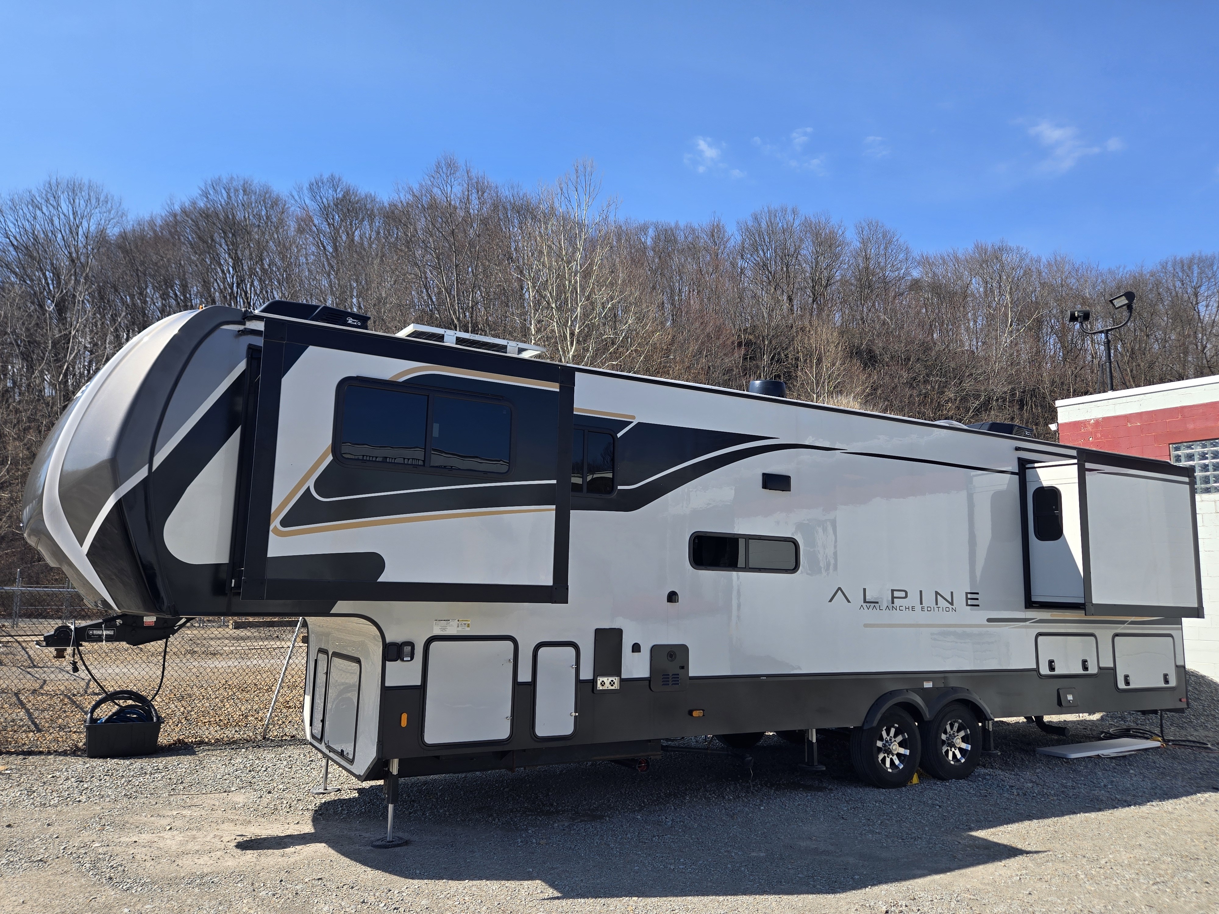 2025 Keystone ALPINE AVALANCHE EDITION 346FL in latrobe PA