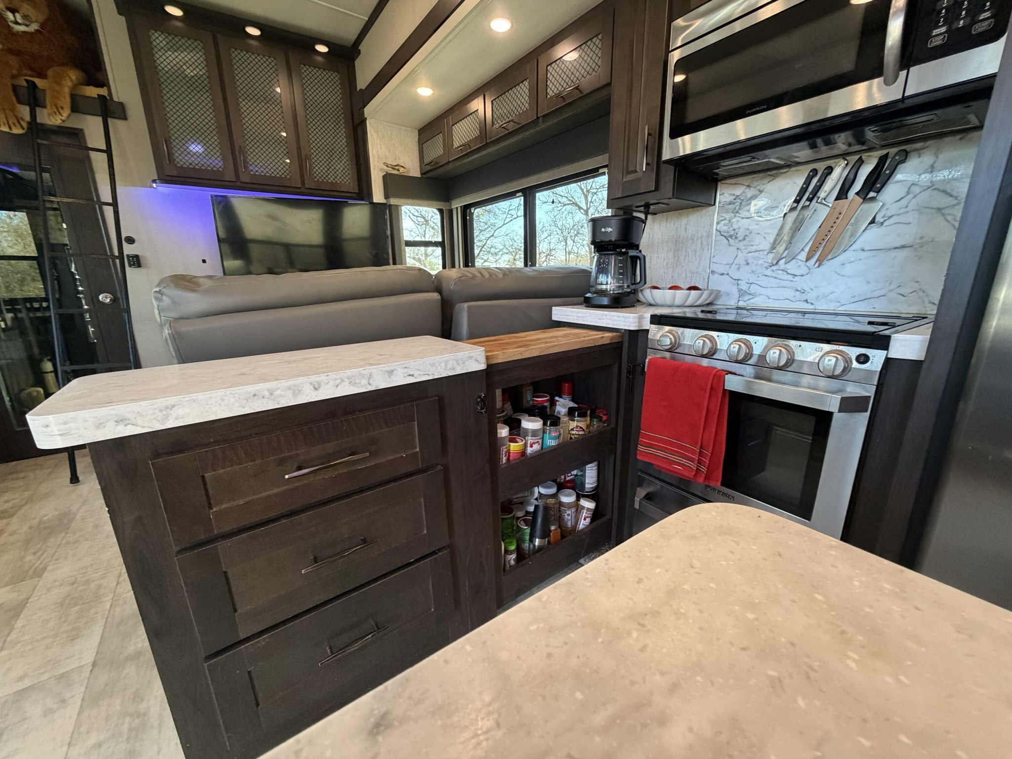 2021 Grand Design MOMENTUM 395MS in lipan TX
