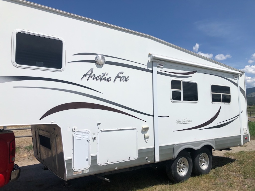 2008 Northwood Mfg ARCTIC SILVER FOX EDITION 27-5L in hamilton MT