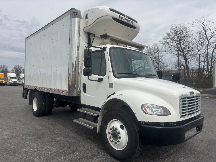 2021 FREIGHTLINER BUSINESS CLASS M2 106 in Gahanna, OH