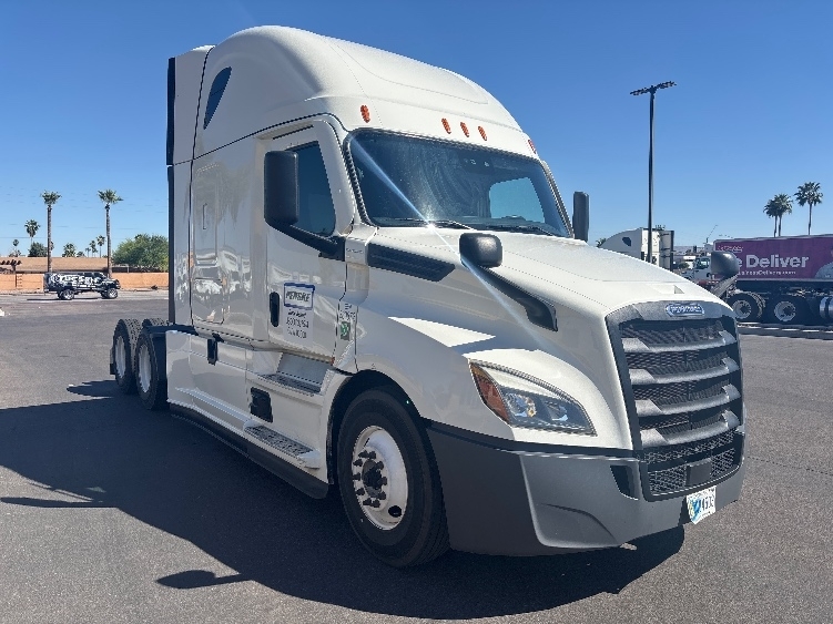 2021 FREIGHTLINER CASCADIA 126 in Phoenix, AZ