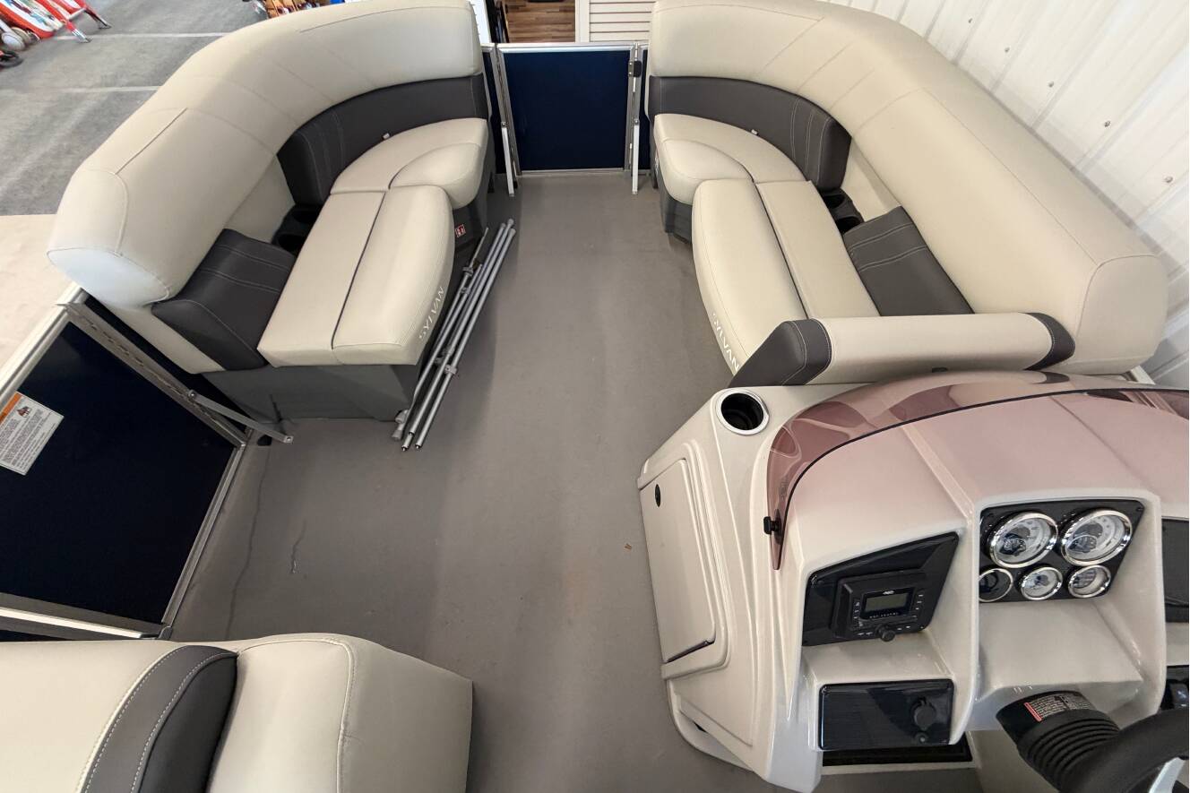 A photo of this 2026 Sylvan Mirage 820 Cruise