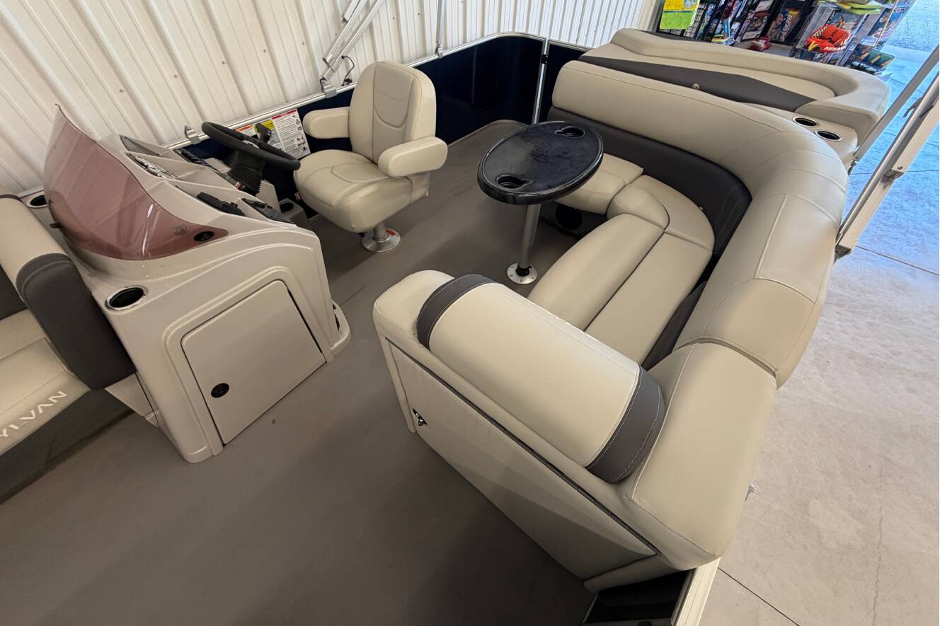 A photo of this 2026 Sylvan Mirage 820 Cruise