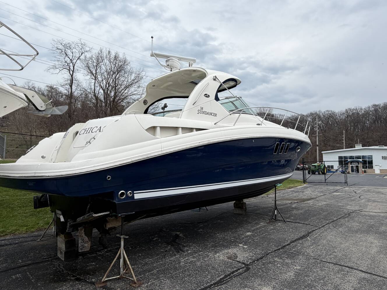 A photo of this 2008 Sea Ray 380 Sundancer