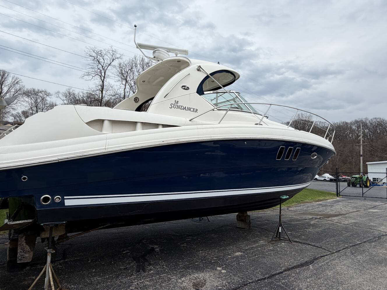 A photo of this 2008 Sea Ray 380 Sundancer