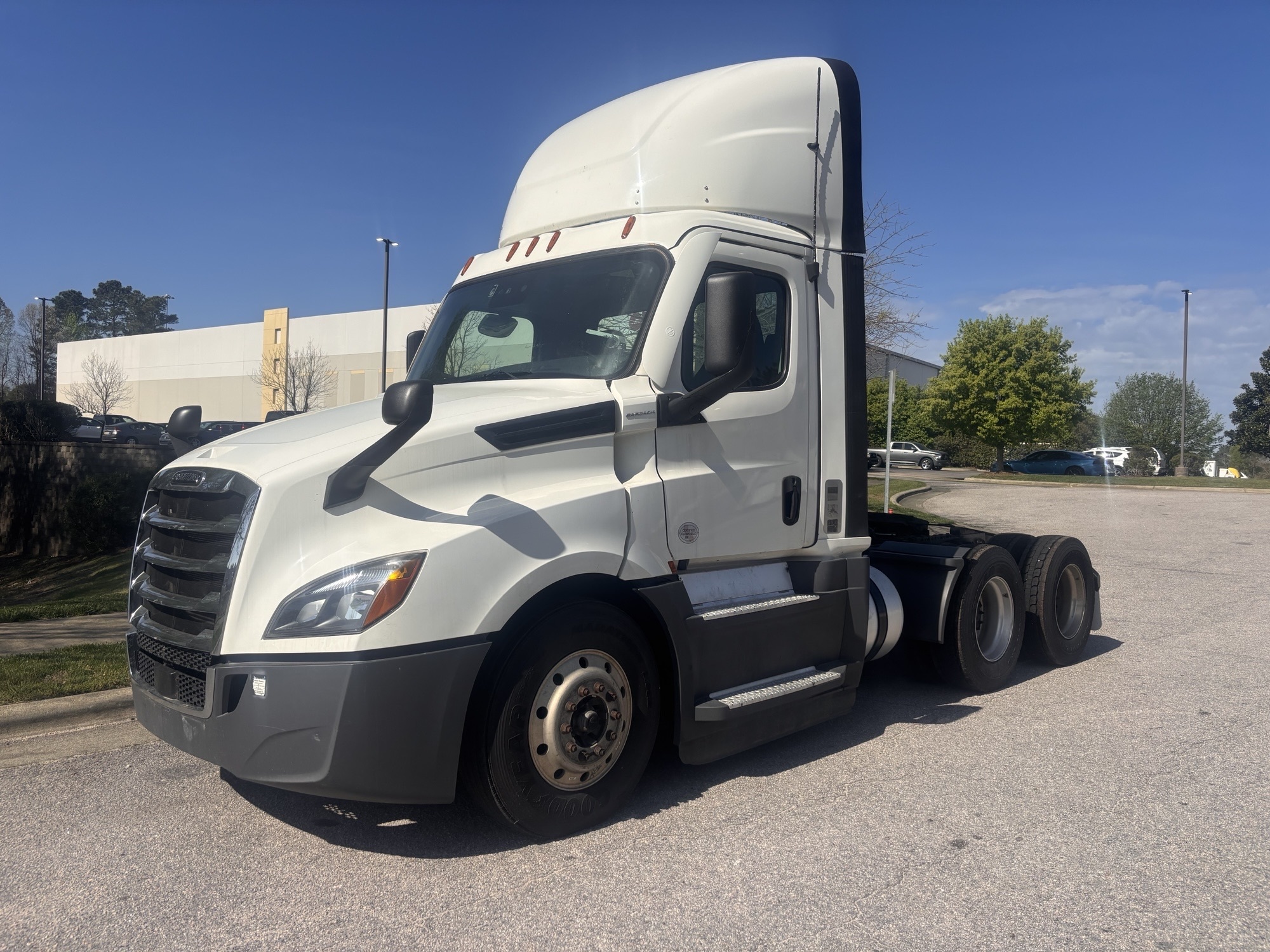 2021 FREIGHTLINER CASCADIA 126 in Greensboro, NC