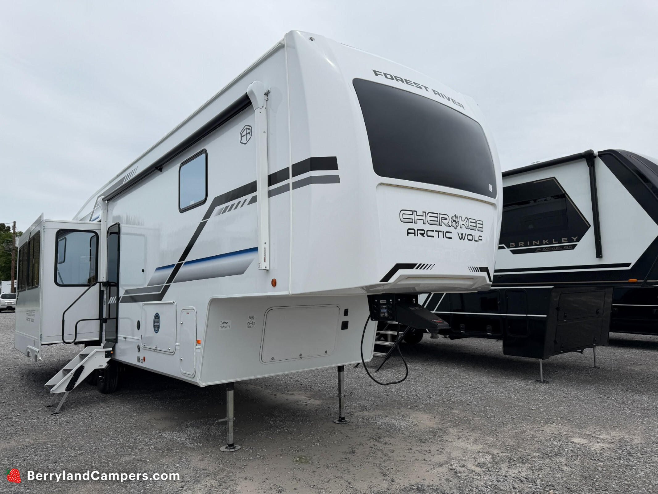 2026 Forest River Cherokee Arctic Wolf 3250 Suite RVs for sale