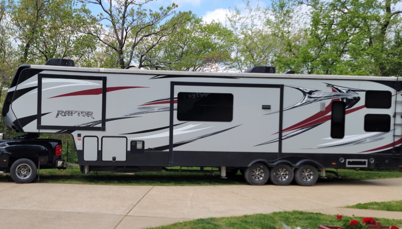 2017 Keystone RAPTOR 425TS RV