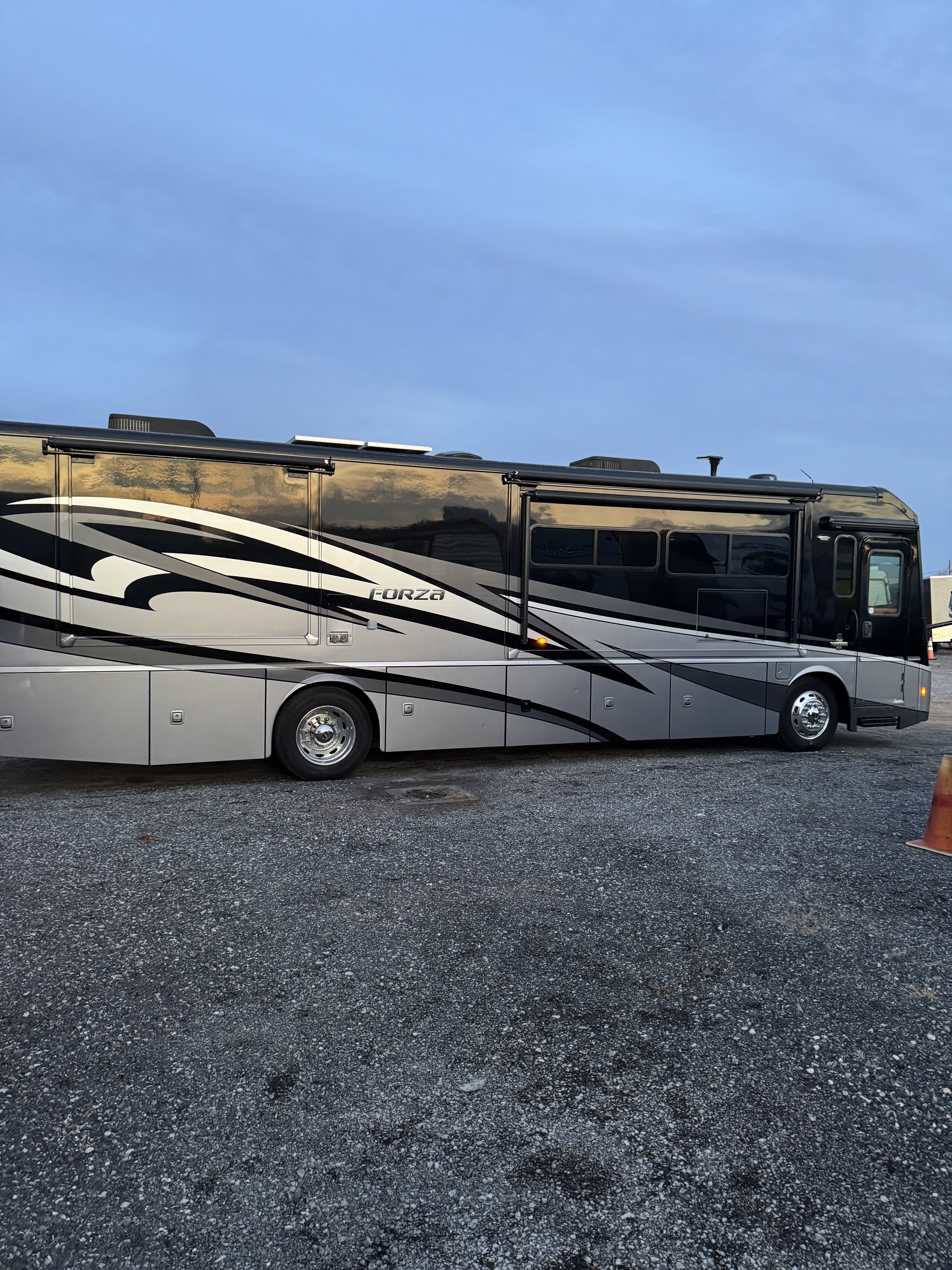 2016 Winnebago FORZA 36G in odenton MD