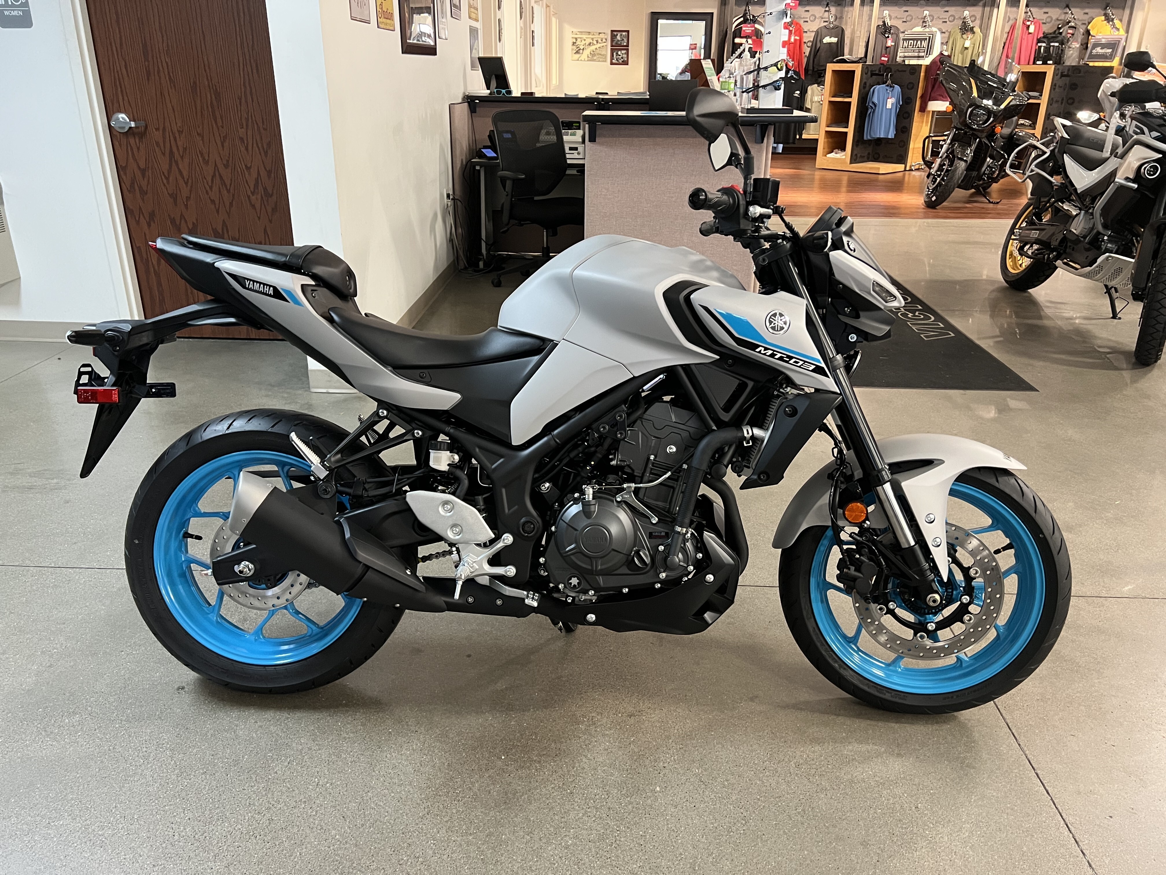 White Aprilia,ducati,ktm,kawasaki,mv Agusta,yamaha Motorcycles For