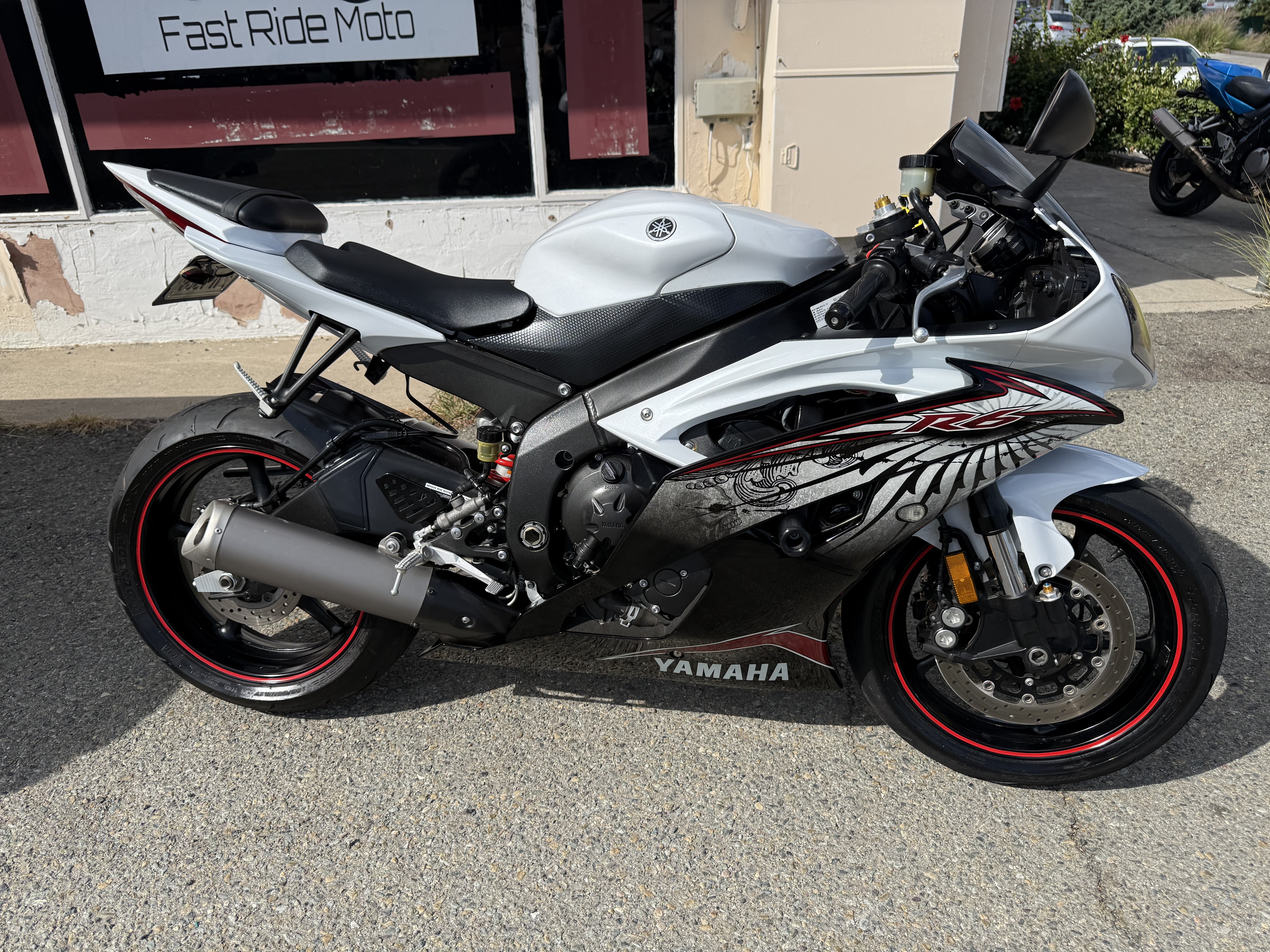 2012 Yamaha YZF R6 RAVEN EDITION R1 WORLD GP 60TH ANNIVERSARY EDITION in Lemon Grove, CA
