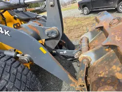 2010 JOHN DEERE 444K
