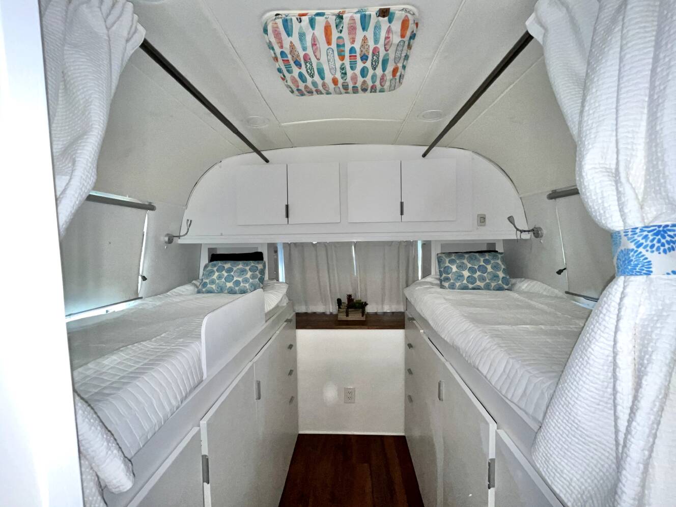 A photo of this 1994 Airstream CLASSIC 30