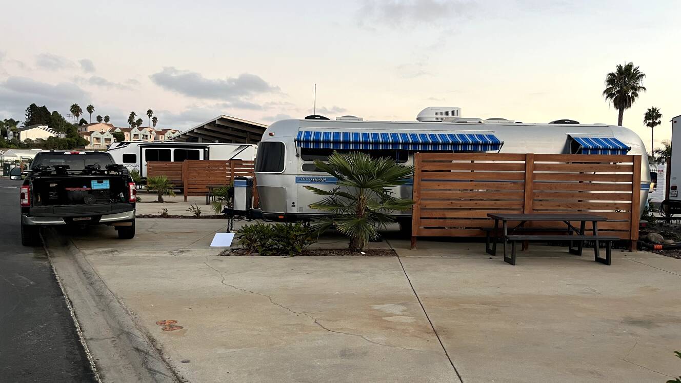 A photo of this 1994 Airstream CLASSIC 30