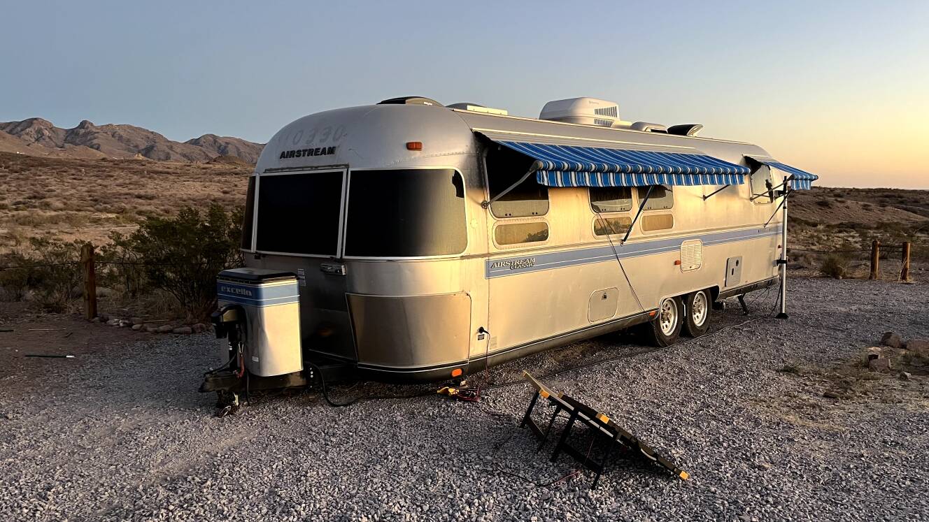 A photo of this 1994 Airstream CLASSIC 30