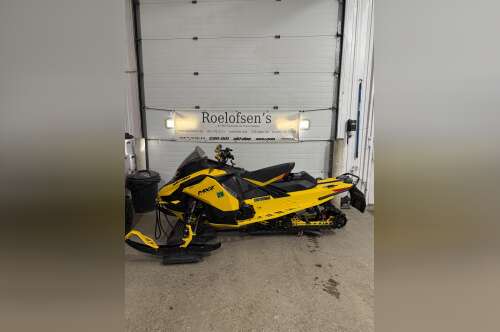 2023 Ski-Doo MXZ Blizzard 850 E-TEC ES RipSaw 1.25 in toronto SD