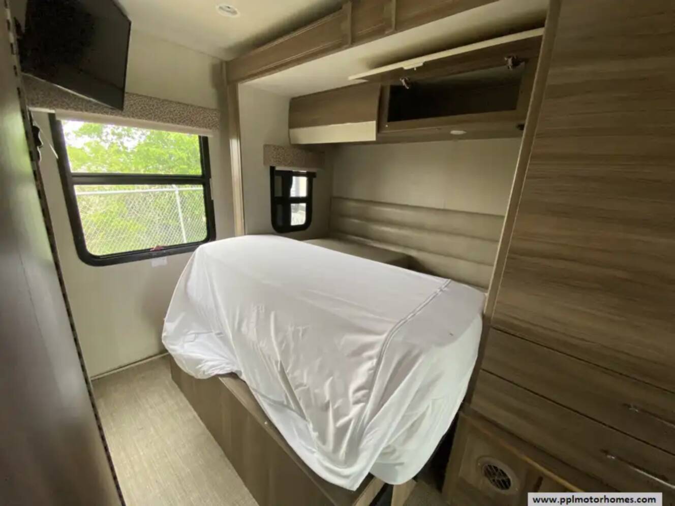 A photo of this 2019 Jayco Melbourne Prestige Series 24LP