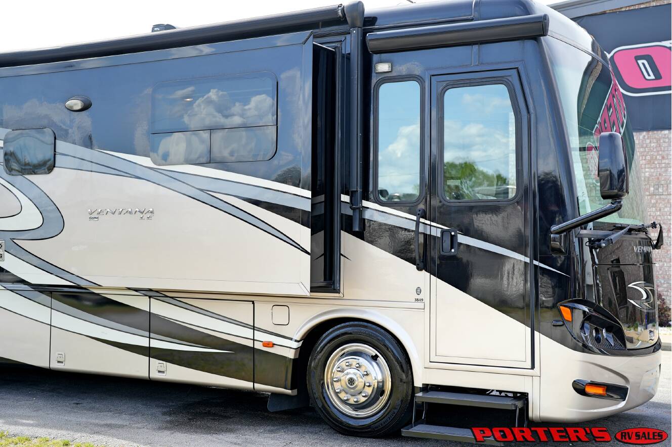 A photo of this 2015 Newmar VENTANA LE 3849