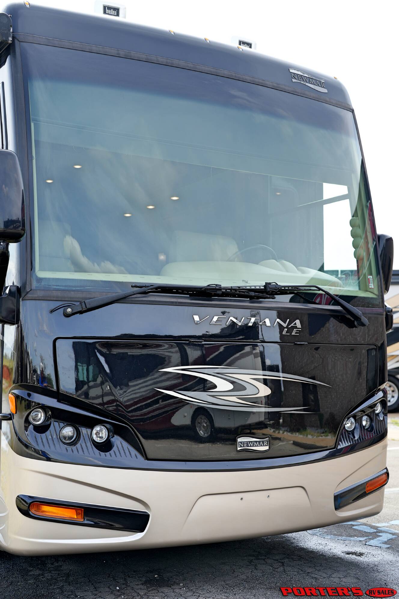 A photo of this 2015 Newmar VENTANA LE 3849
