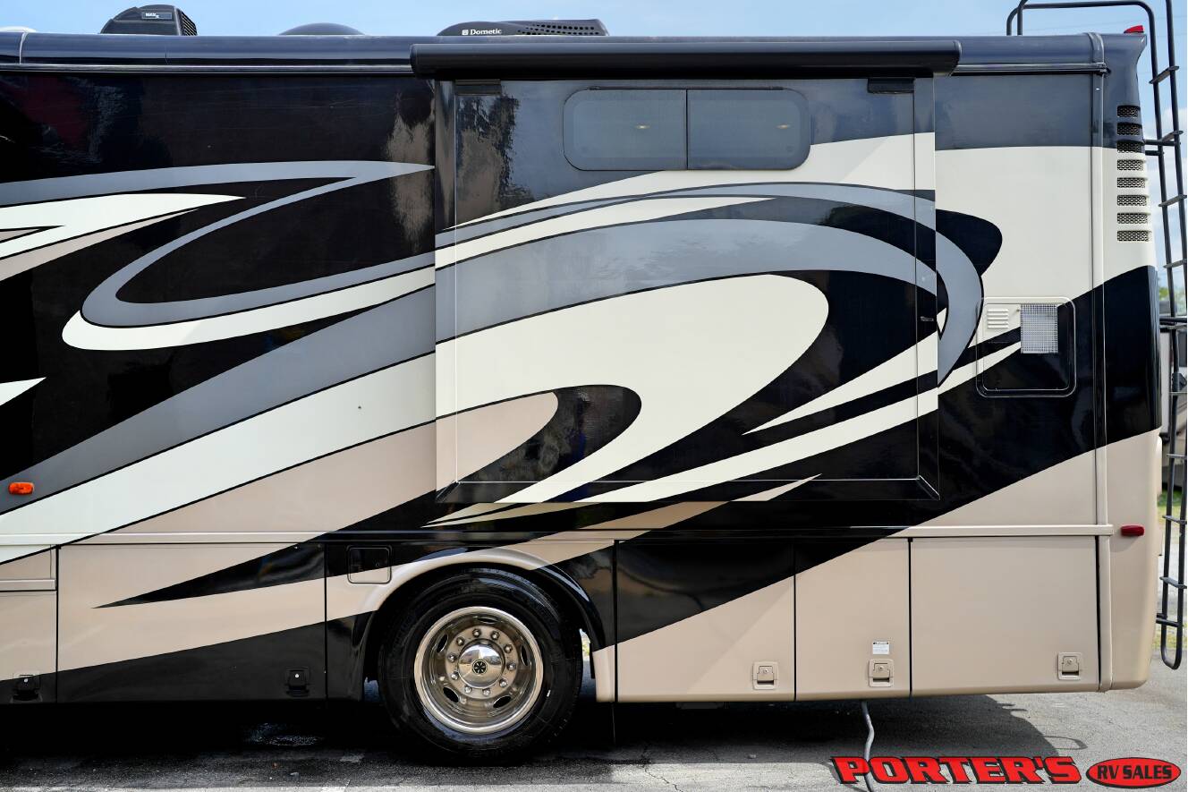 A photo of this 2015 Newmar VENTANA LE 3849