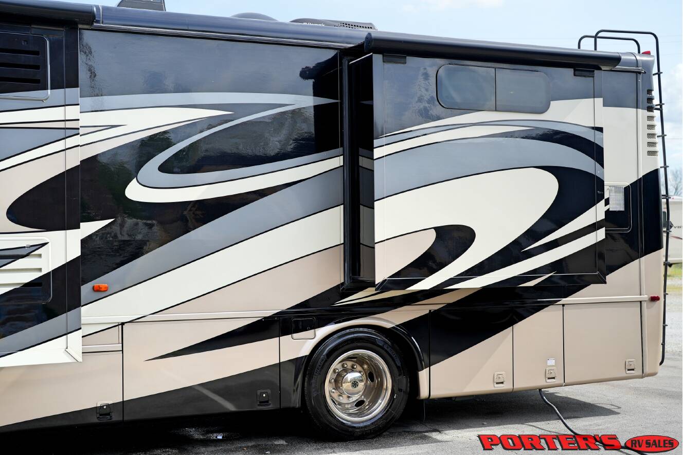 A photo of this 2015 Newmar VENTANA LE 3849