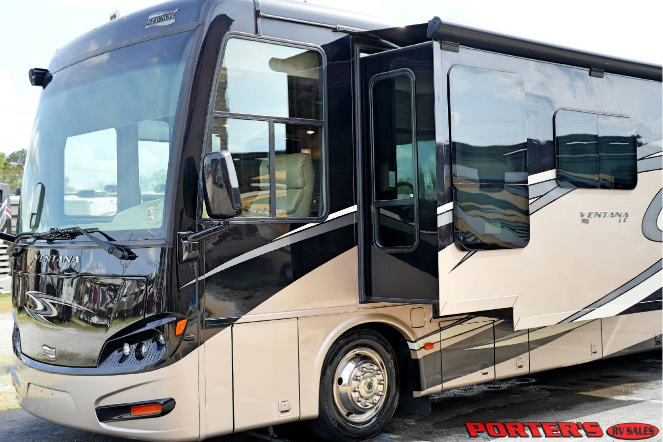 A photo of this 2015 Newmar VENTANA LE 3849