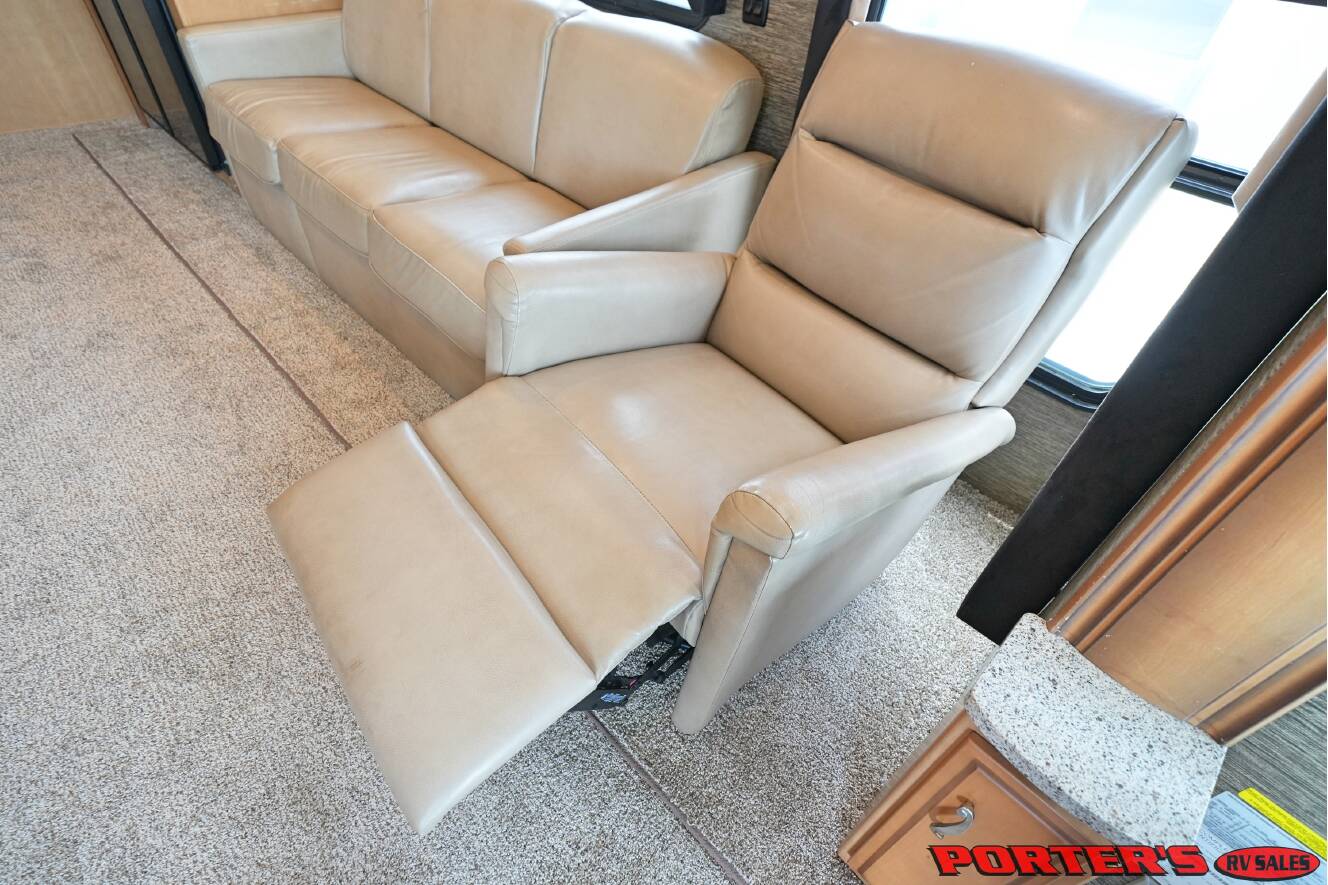 A photo of this 2015 Newmar VENTANA LE 3849