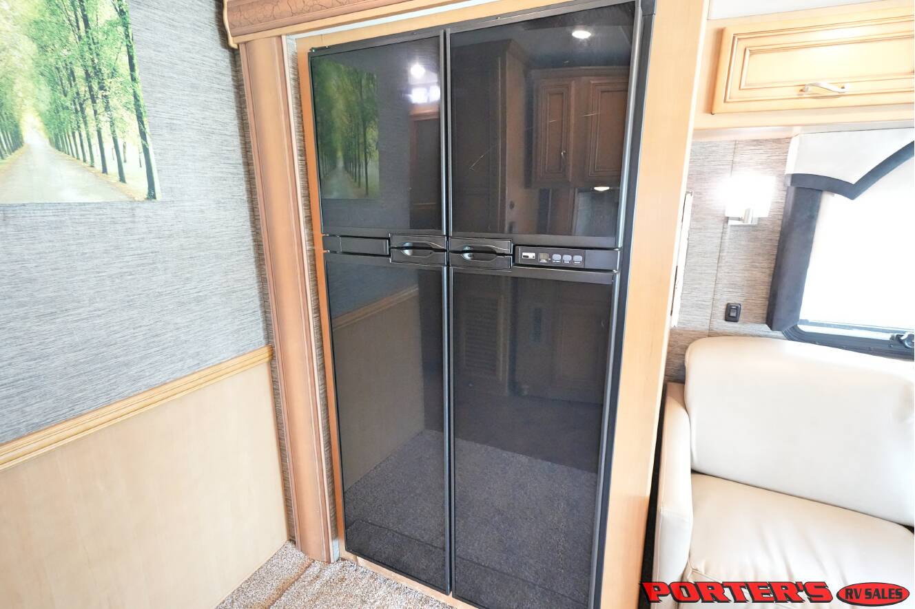 A photo of this 2015 Newmar VENTANA LE 3849