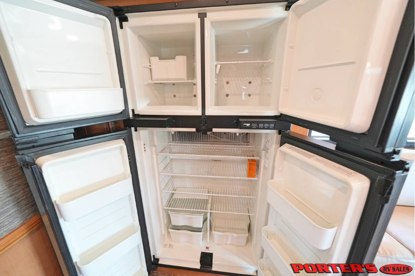 A photo of this 2015 Newmar VENTANA LE 3849