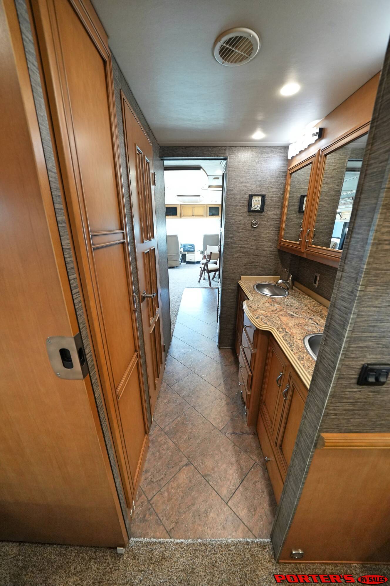 A photo of this 2015 Newmar VENTANA LE 3849