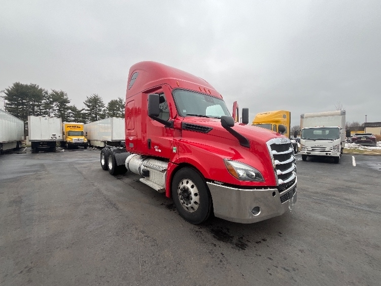 2021 FREIGHTLINER CASCADIA 126 in Cranbury, NJ