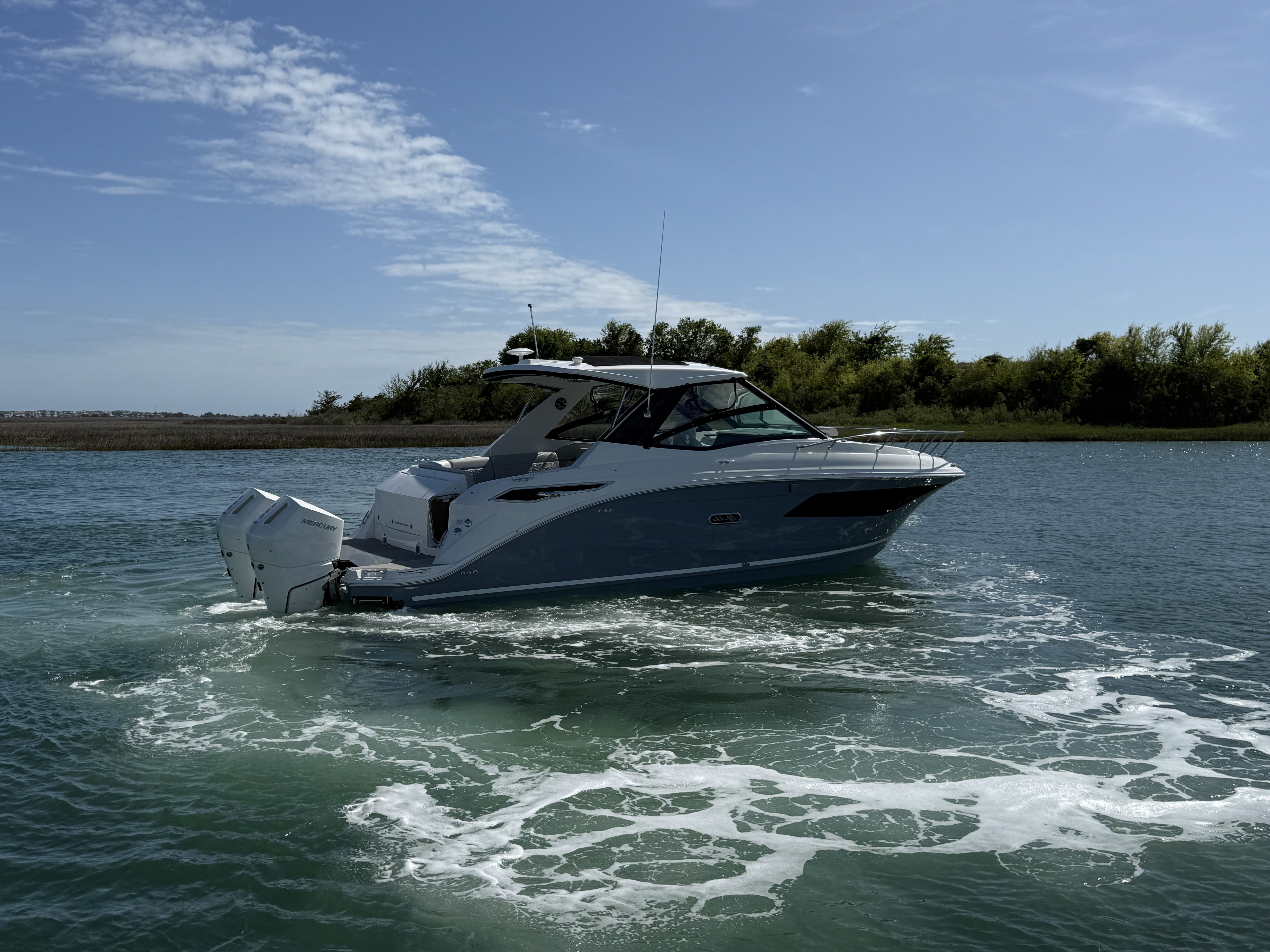 2026 Sea Ray Sundancer 320 Outboard 390 in wrightsville beach NC