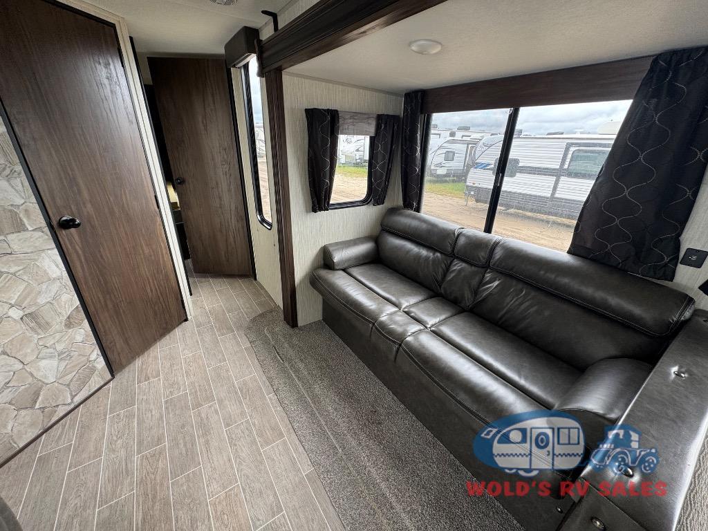 Used 2020 Forest River RV Cherokee 274VFK For Sale in Detroit