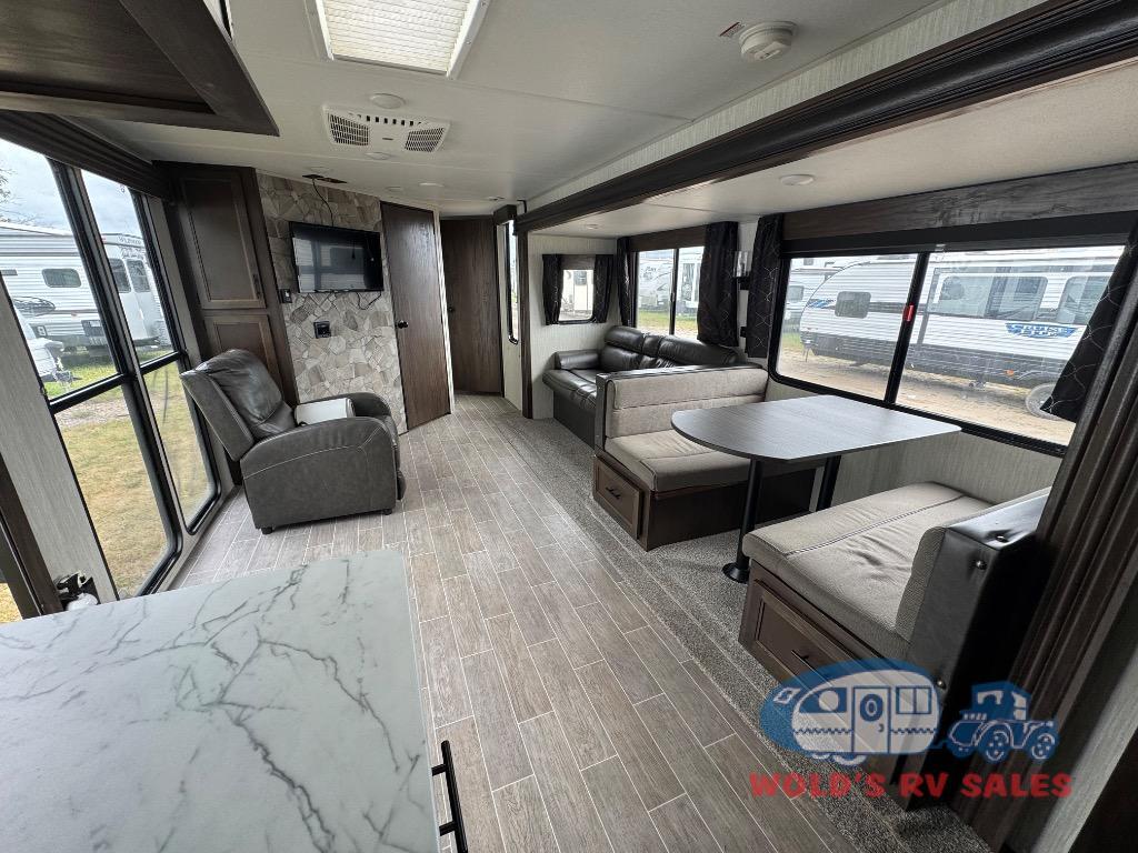 Used 2020 Forest River RV Cherokee 274VFK For Sale in Detroit