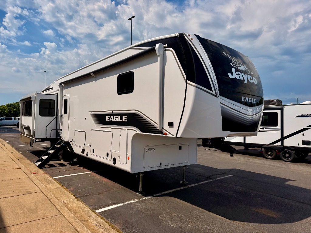 2026 Jayco Eagle 355MBQS in joplin MO