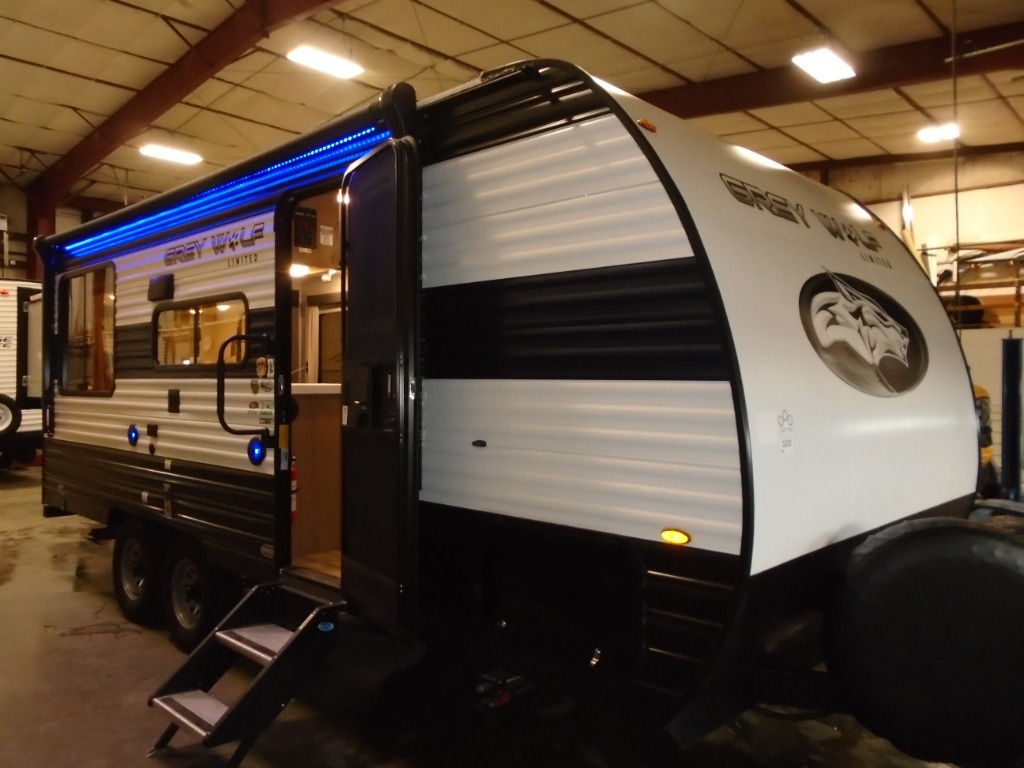 2024 Forest River Rv Cherokee Grey Wolf 19SM RV