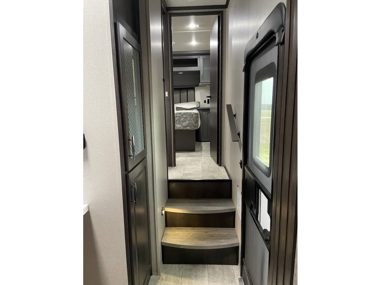 A photo of this 2022 Grand Design MOMENTUM G-CLASS 350G