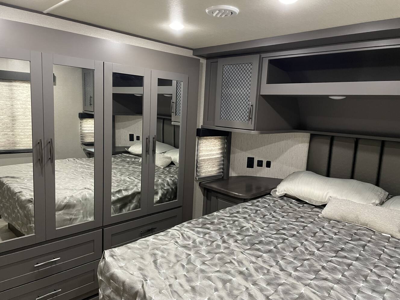 A photo of this 2022 Grand Design MOMENTUM G-CLASS 350G