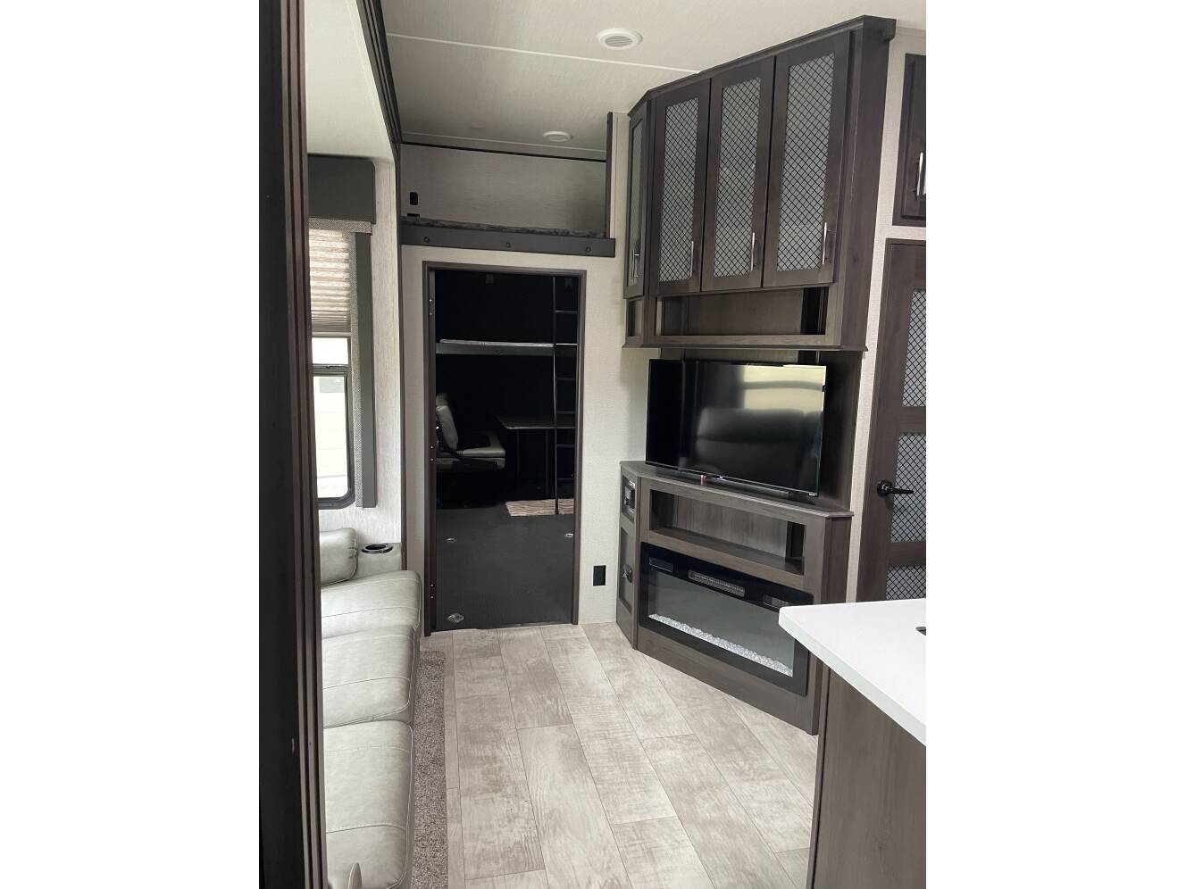A photo of this 2022 Grand Design MOMENTUM G-CLASS 350G