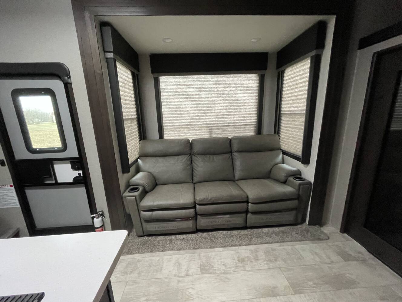 A photo of this 2022 Grand Design MOMENTUM G-CLASS 350G