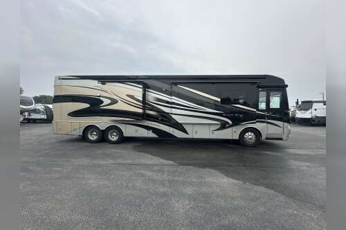 2015 Newmar DUTCH STAR 4369 in green bay WI