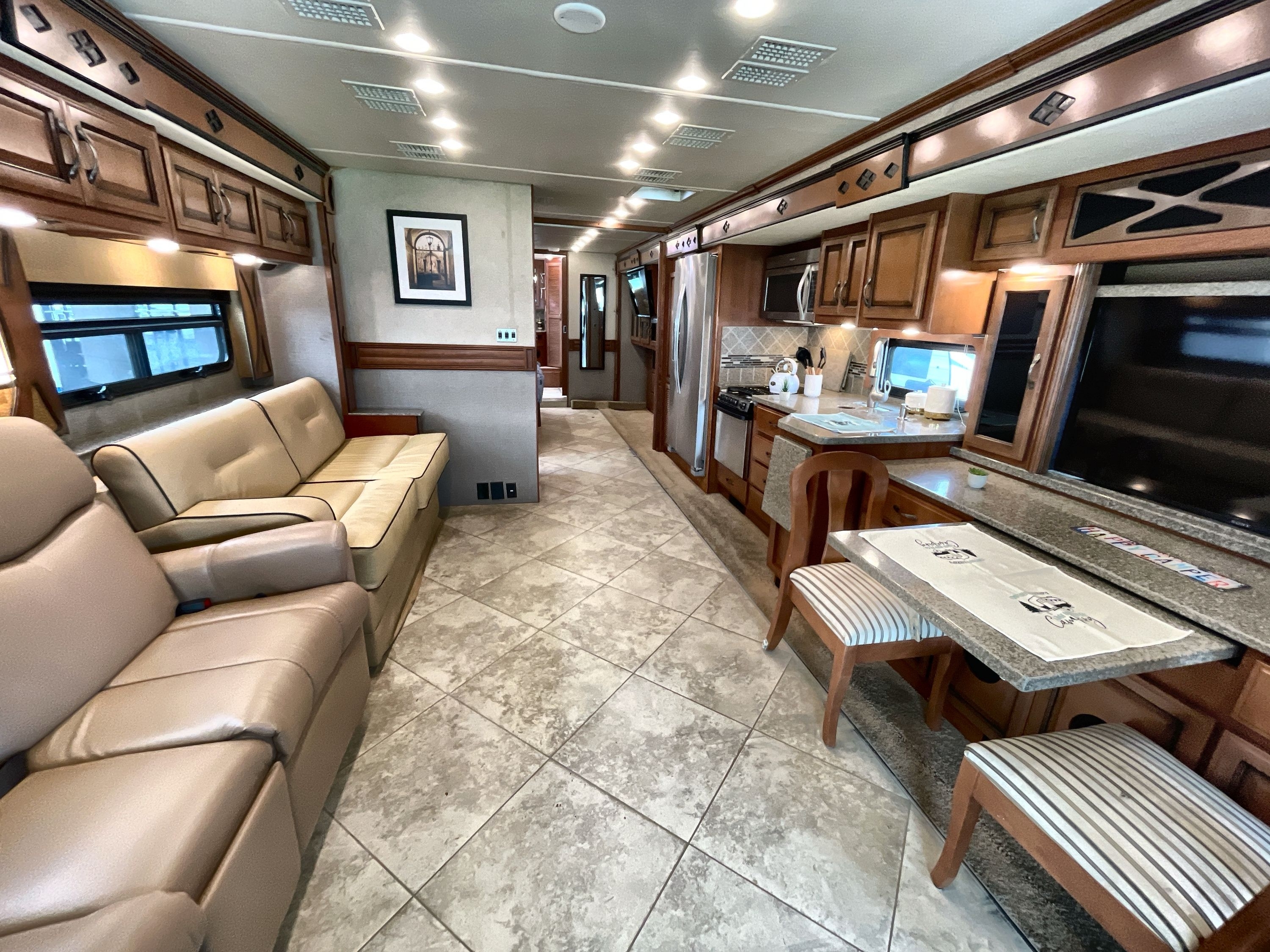 2015 Fleetwood EXPEDITION 38S in katy TX