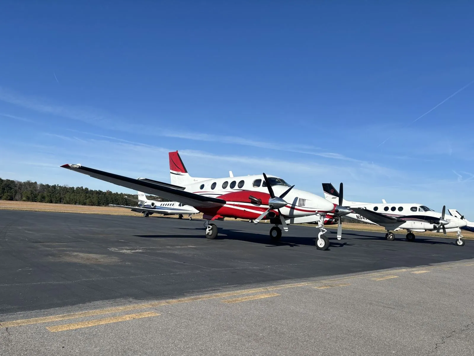 1999 Beechcraft KING AIR C90B in Petersburg, VA