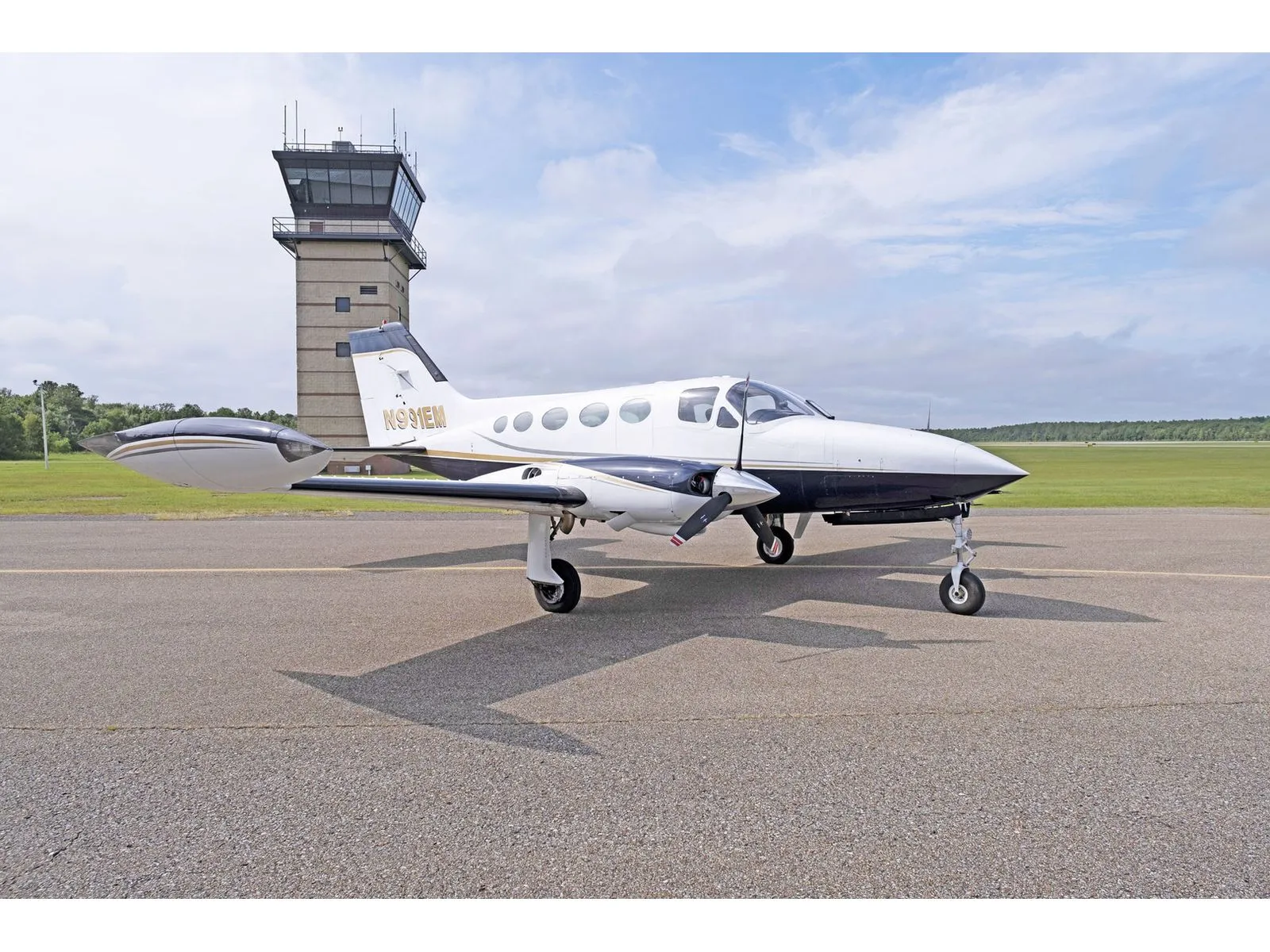 1977 Cessna 414 in Bay St Louis, MS