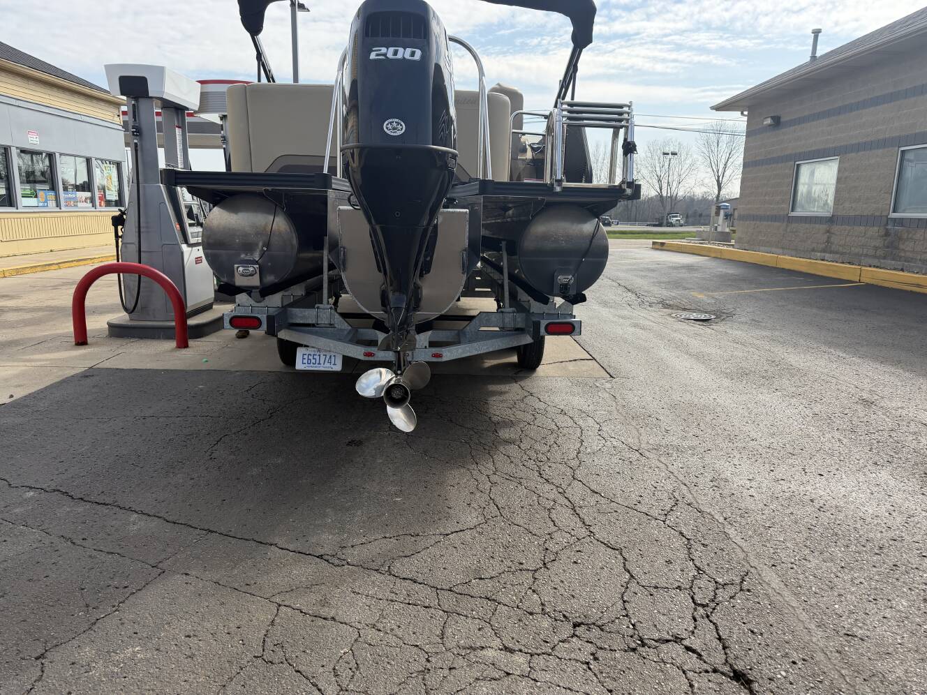 A photo of this 2022 Manitou 23 Oasis Bar Vp