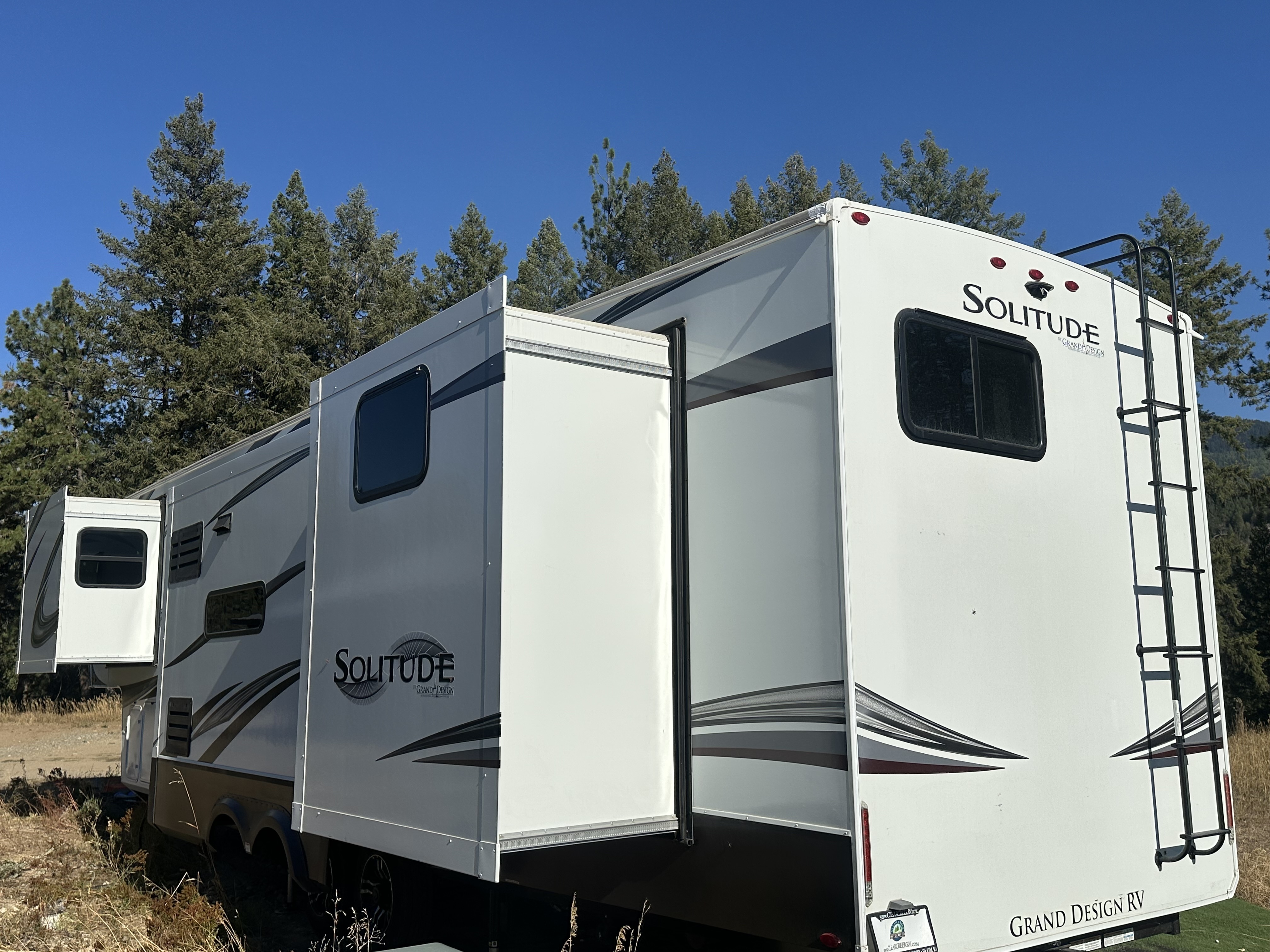 2021 Grand Design SOLITUDE S-CLASS 3740BH in colville WA