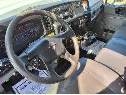 2020 INTERNATIONAL HV607